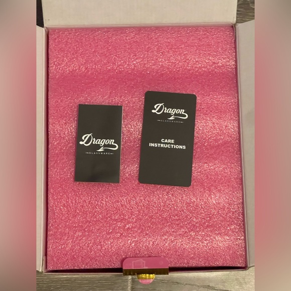 NEW: BARBIE DREAM HOUSE 60th Dragon Glassware 17.5 OZ Set of Two Gold Glasses - Picture 3 of 6